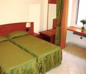 Dama Private 2* Rom